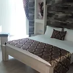 Hotel Rey Manes