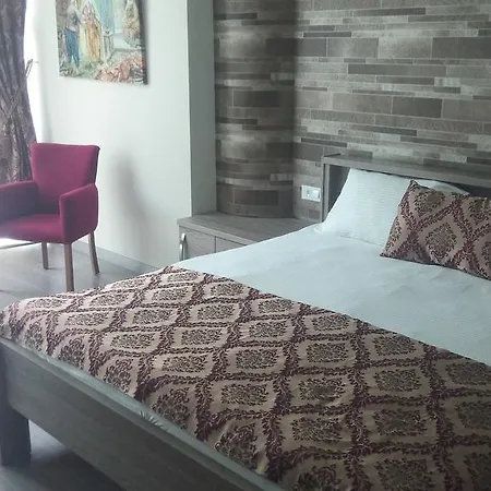 Rey Manes Otel 4*