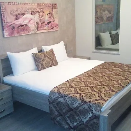 Hotel Rey Manes