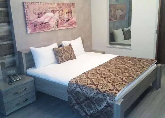 Отель Rey Manes