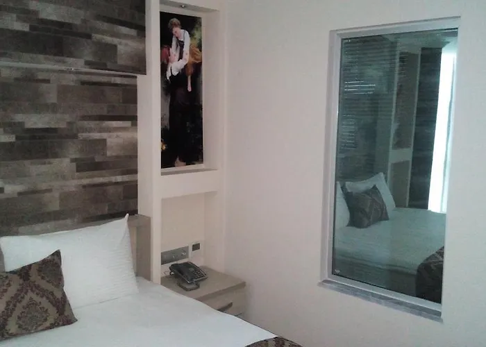 Rey Manes Отель 4*